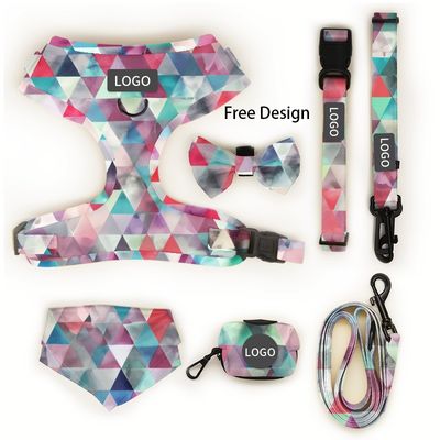 Custom Designer Hunde Logo Luxus weich gepolstert umkehrbar Hundeband Weste und Kragen Leine Bogen Bandana Pet Harness Sets